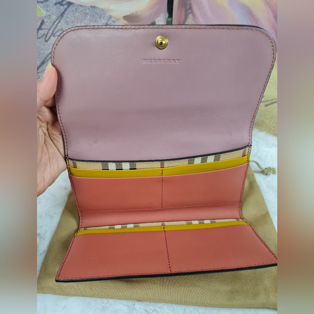 Burberry Long Wallet with dustbag